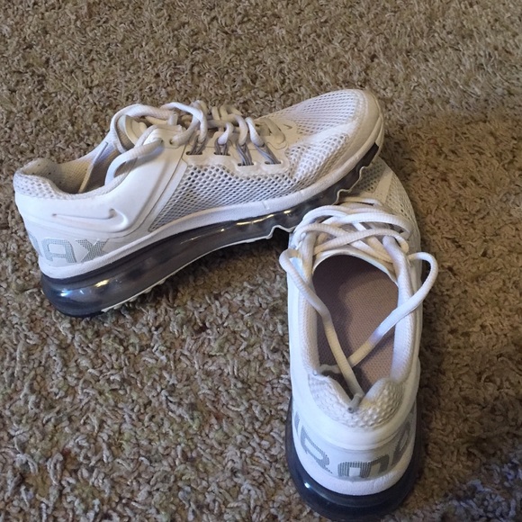 FINAL DROP White Nike Air Max shoes