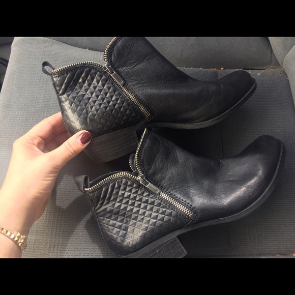 lucky brand bartalino ankle boot