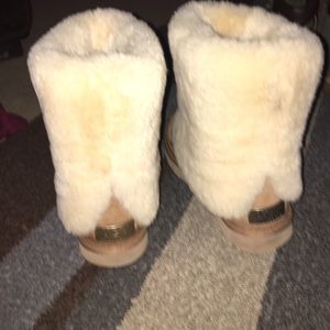 Worn size 7 ugg boots