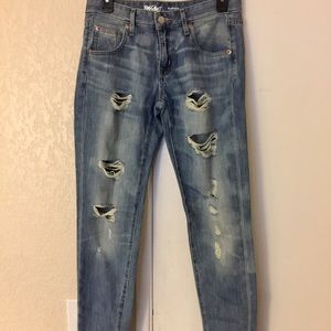 Distressed Boyfriend Skinny Jeans
