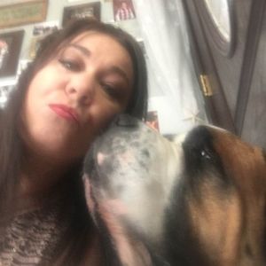 Meet your Posher, Crystal