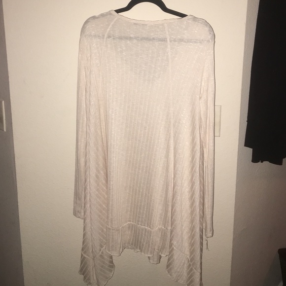 2 DAY SALE $11 Knit Tunic - Picture 3 of 3
