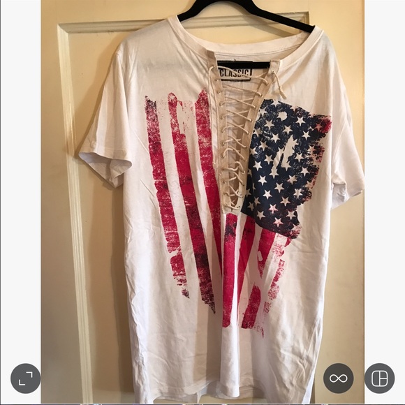 HOST PICK!  American flag 🇺🇸 tshirt