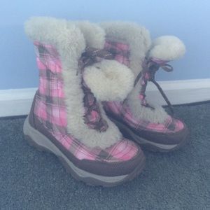 Pink plaid print snow boots