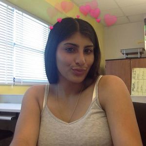 Meet your Posher, Alexia