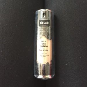 Kat Von D Lock-it Tattoo Foundation