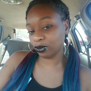 Meet your Posher, Tanisha