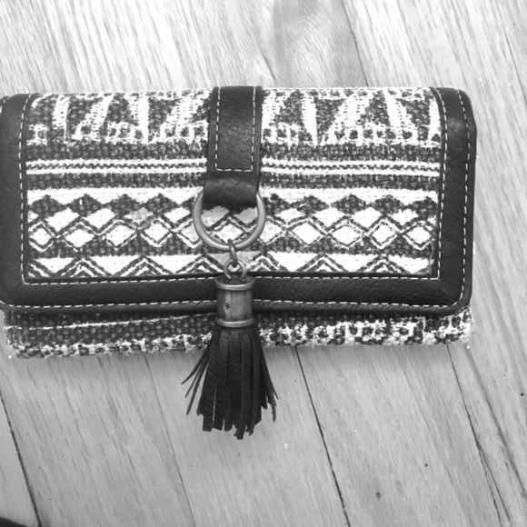 Awesome tribal wallet