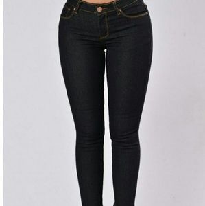 Fashion Nova- Check you out jeans