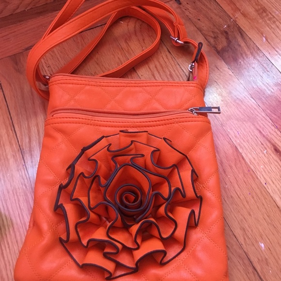 Super cute orange fall|/ winter bag!!!!!!