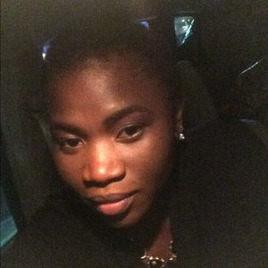 Meet your Posher, Abiola