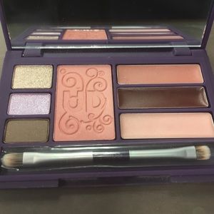 Urban Decay Face Case