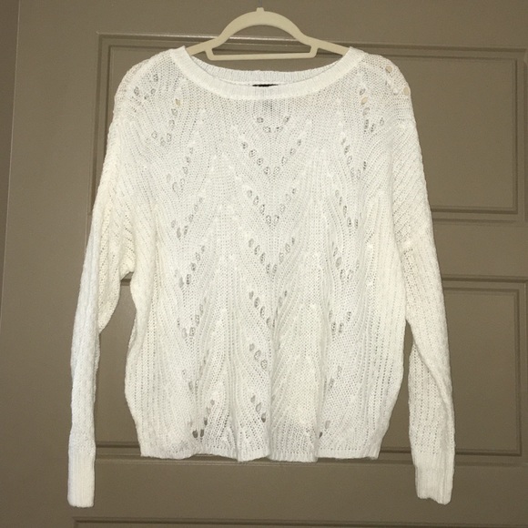 Jessica Simpson sweater