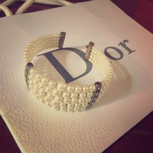 Gorgeous mother of pearl bracelet