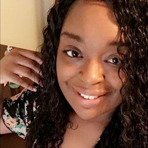 Meet your Posher, Kaitlin