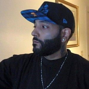 Meet your Posher, Carlos