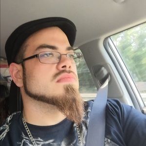 Meet your Posher, Carlos