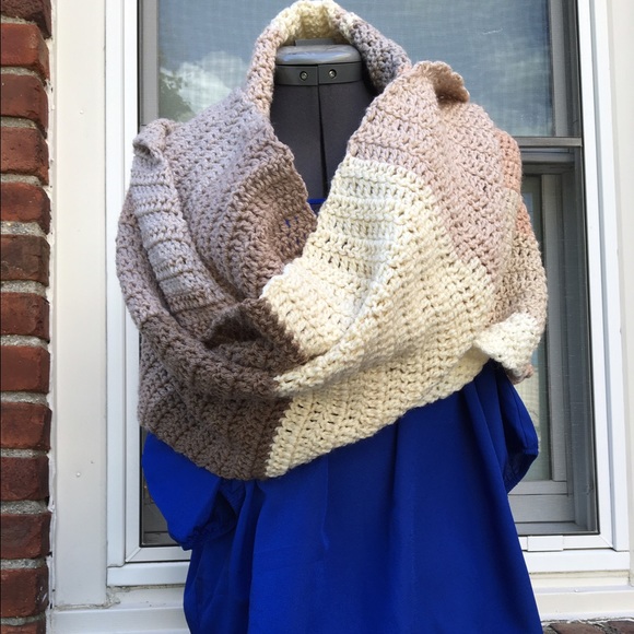 Scarf/Colw - Picture 2 of 4