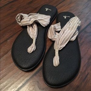 Sanuk Sandals LIKE NEW