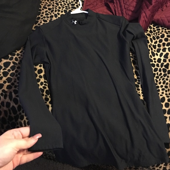 under armour turtle neck - Picture 1 of 2