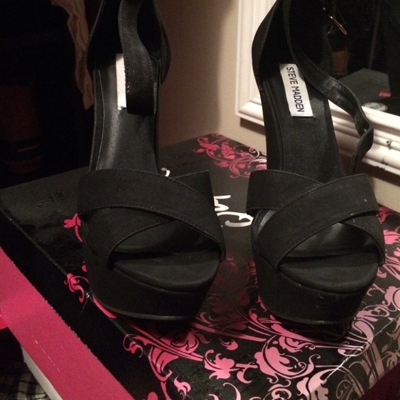 Steve Madden wedges