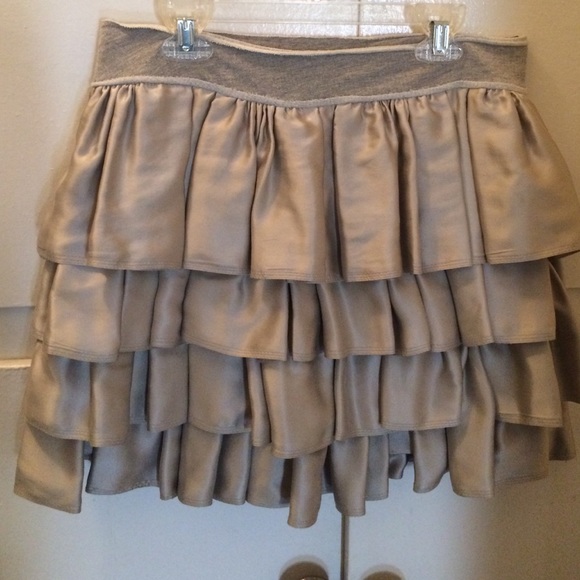 ROBERT RODRIGUEZ Gold Ruffled Mini Skirt - Picture 1 of 3