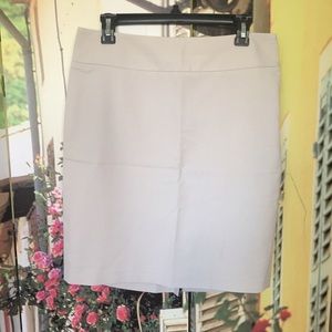 The Limited Studio 400 skirt size 6