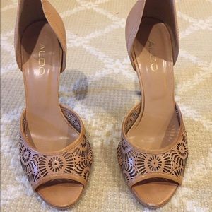 Aldo beige heels size 8