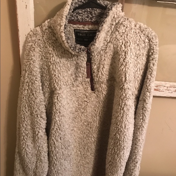 NWOT true grit pullover