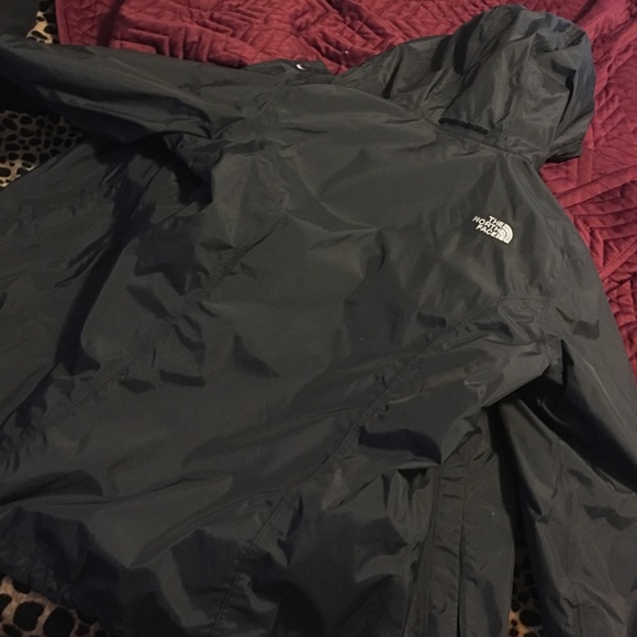 north face windbreaker - Picture 1 of 4