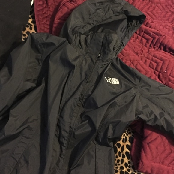 north face windbreaker - Picture 4 of 4