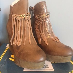 Sbicca Zepp Fringe Boots Size 10 NWT