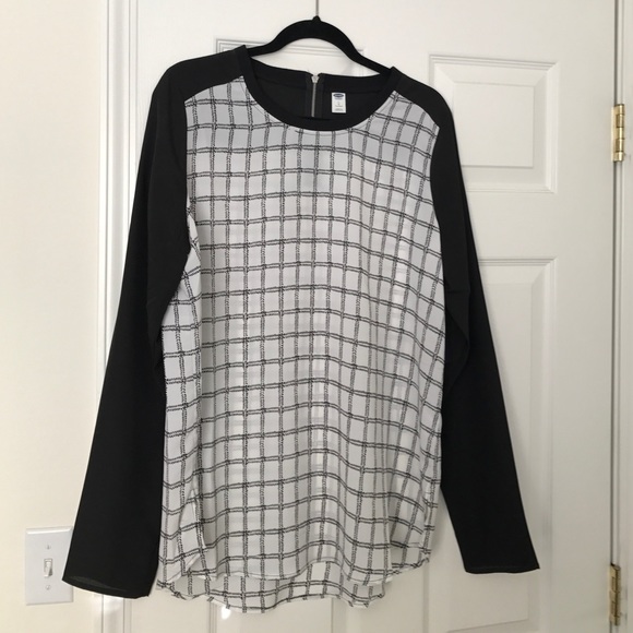 Black and white window pane print top - Old Navy