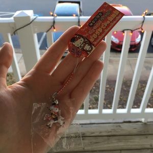 Hello Kitty cell phone charm 💕