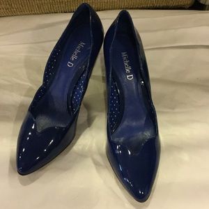 Michelle D small heel pumps.