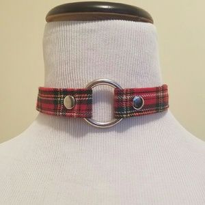 Red plaid O ring choker