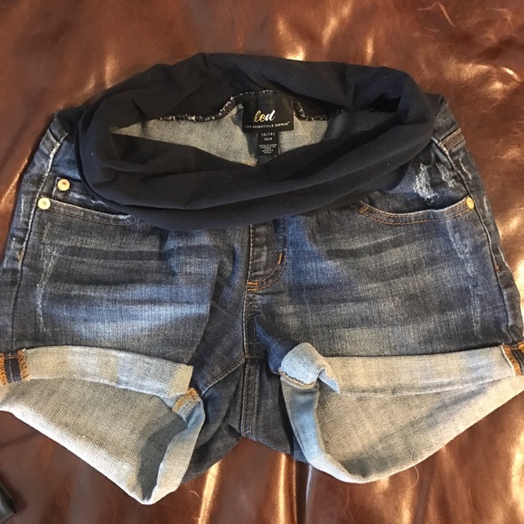 LED maternity shorts!