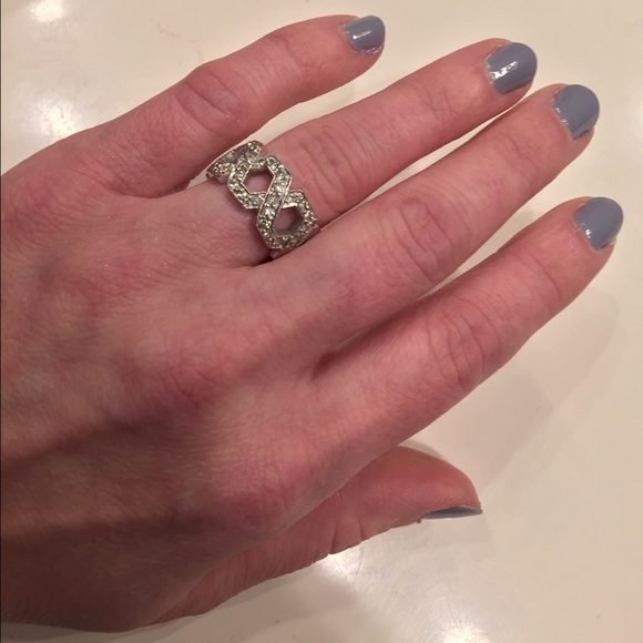 🎀HOST PICK 11/15🎀 💎Exquisite Diamond Ring 💍 - Picture 3 of 4