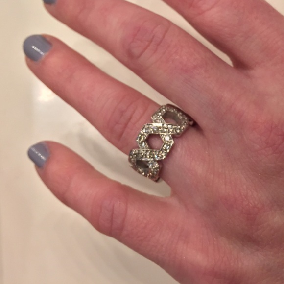 🎀HOST PICK 11/15🎀 💎Exquisite Diamond Ring 💍 - Picture 4 of 4