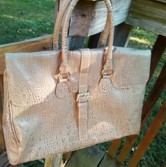 Jessica Simpson Handbags - Like New 🌼Jessica Simpson Handbag🌼