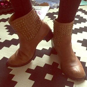Dolce Vita brown leather studded ankle boots