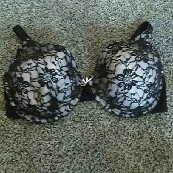 Black lace maternity bra