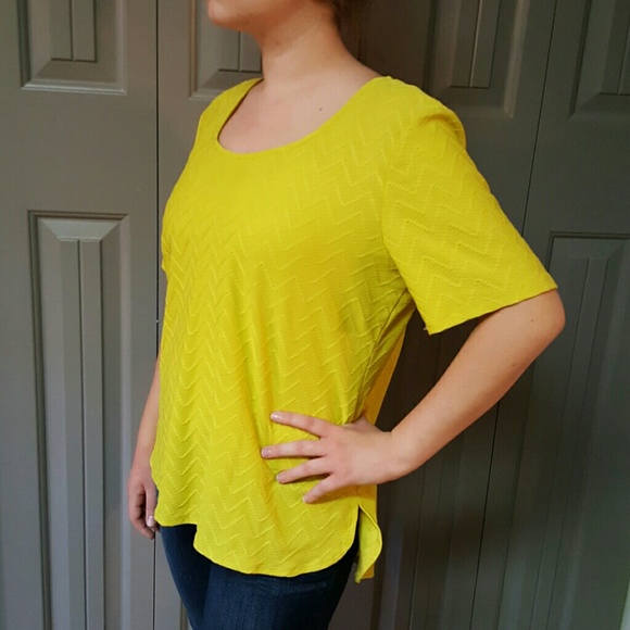 Mustard Yellow New Directions Zipper Top L Size