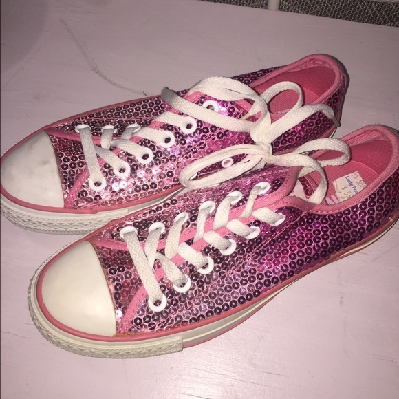 Pink converse - Picture 2 of 4