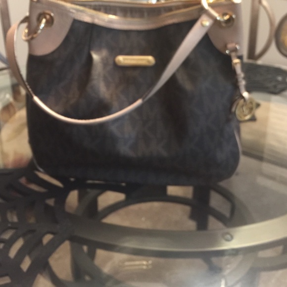 Michael kors purse