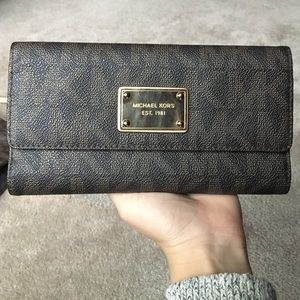 Michael Kors wallet