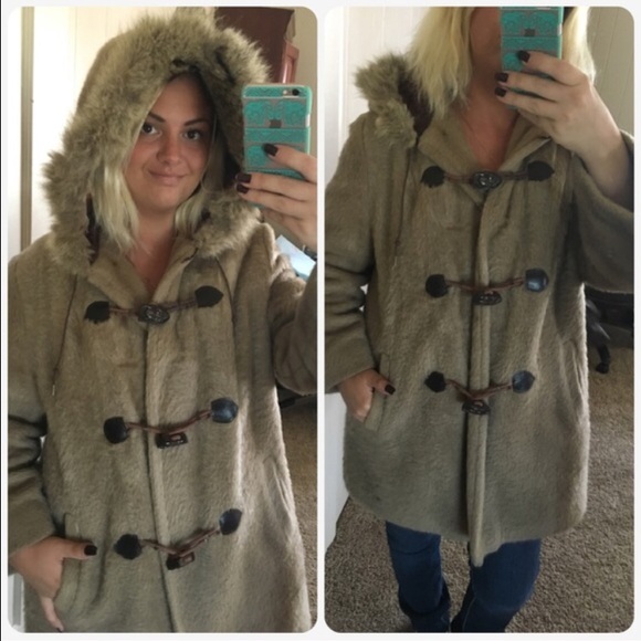 Vintage Jackets & Blazers - Viking 30's vintage faux fur pea coat