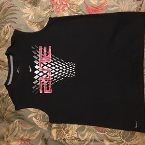 Nike sleeveless shirt. Boy's X-Large