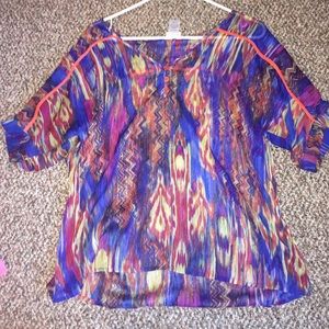Multi-color short sleeve blouse!