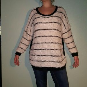 SOLD Sweater by Versona XL Cream Black
